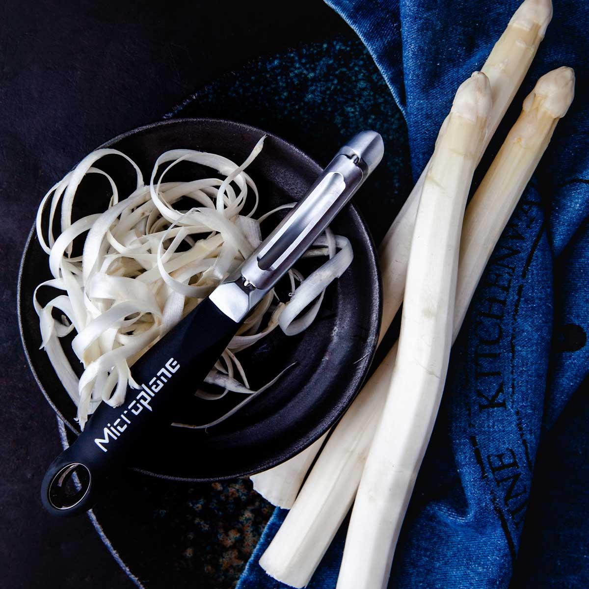 Profesionální otočná škrabka, černá