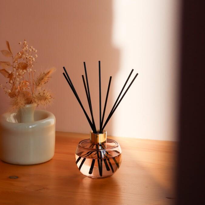 Aroma difuzér Holly + náplň Ambrový prach 180 ml