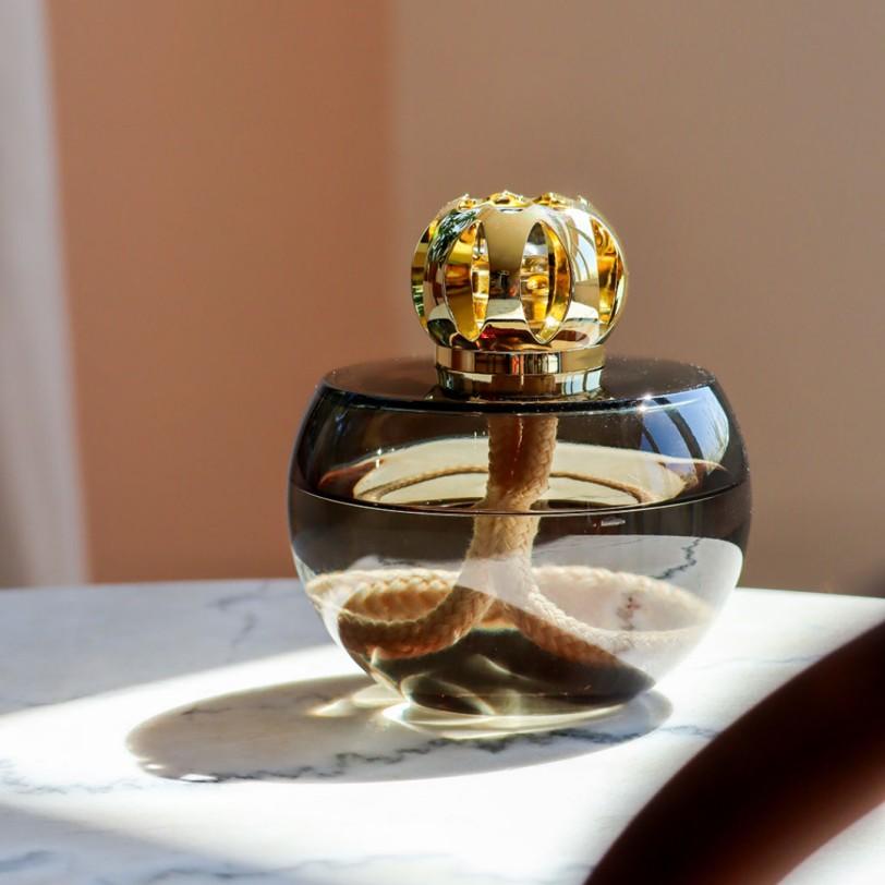 Katalytická lampa Holly + náplň Ambrový prach, 250 ml