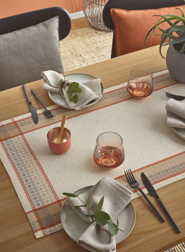 Žakárový běhoun na stůl Luca, 47 x 150 cm, taupe/burnt sienna