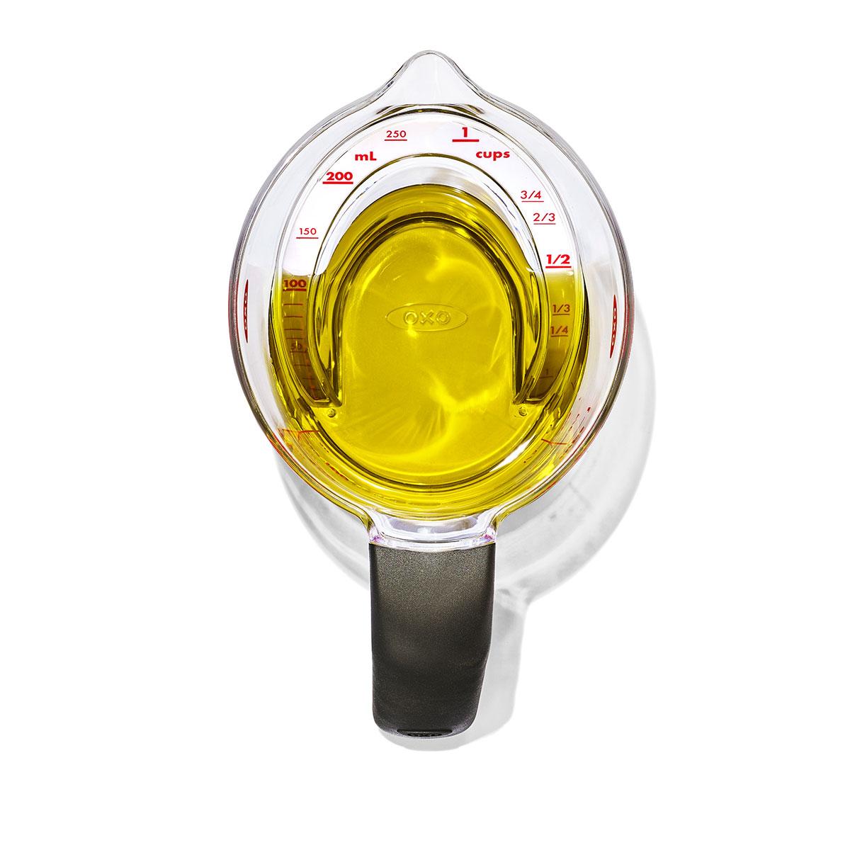 Odměrka s vnitřní šikmou ryskou Good Grips, 250 ml