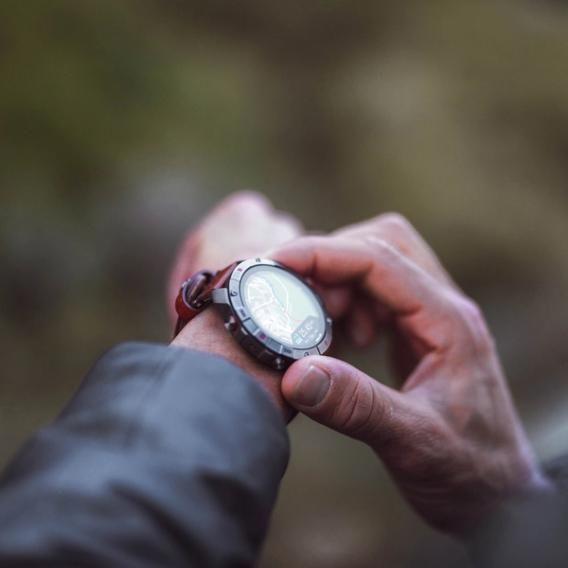 POLAR Grit X2 Pro Titan sporttester M/L hnědá