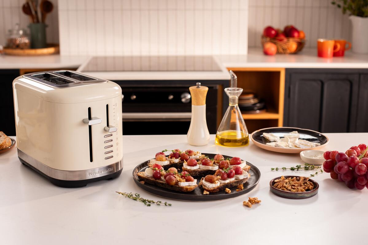 Topinkovač/toustovač 5KMT2109, 2plátkový. mandlová