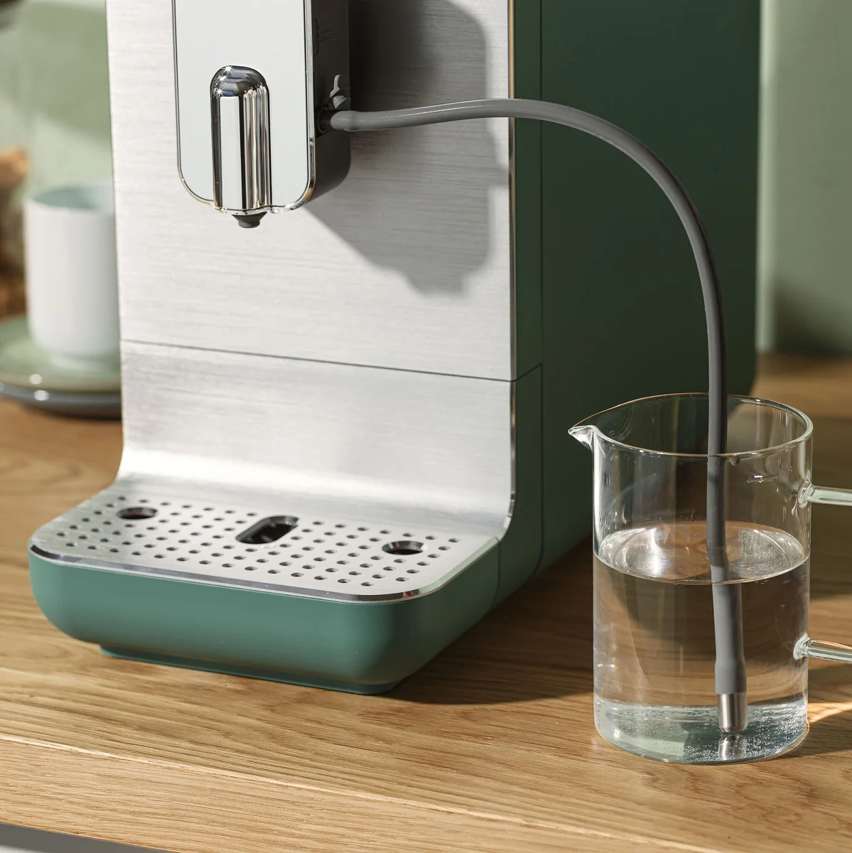 SMEG_aut_kavovar_BCC13_cisteni_trysky.jpg