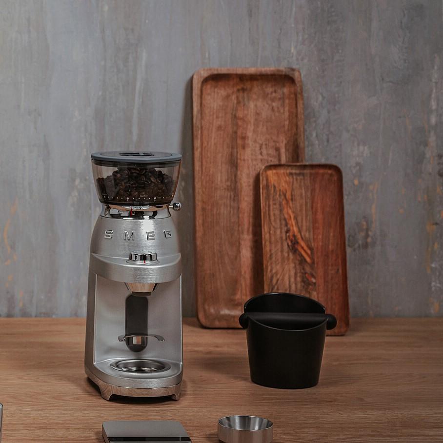 Mlýnek na kávu Minipro 50´s Style CGF02, chromová