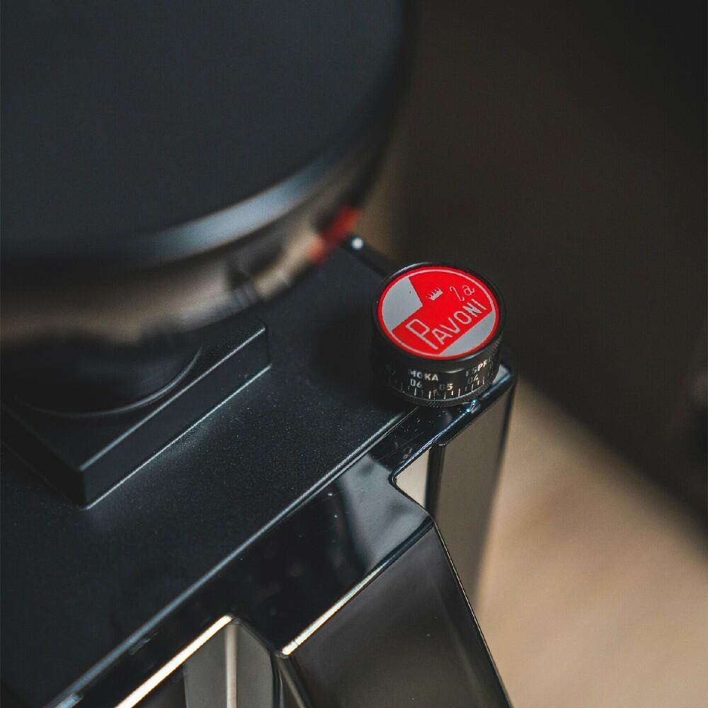 Mlýnek na kávu New Kube, černá 