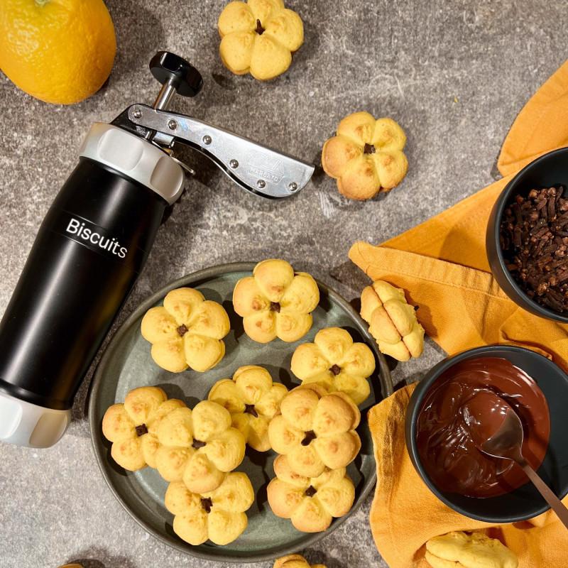 Lis na sušenky dvou velikostí + 20 nástavců, černá