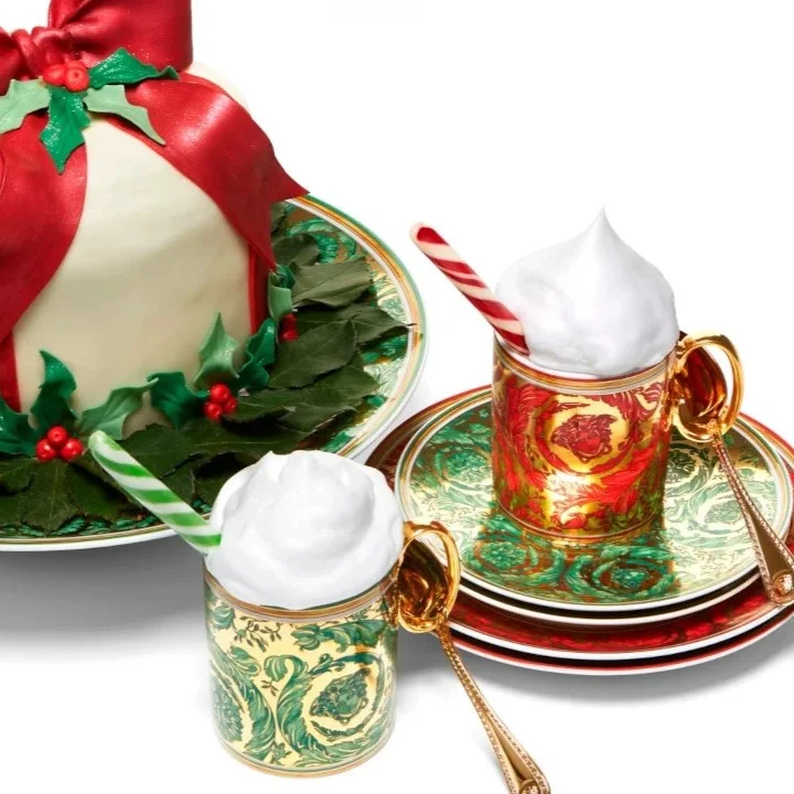 RS_Versace_Medusa_garland-xmas