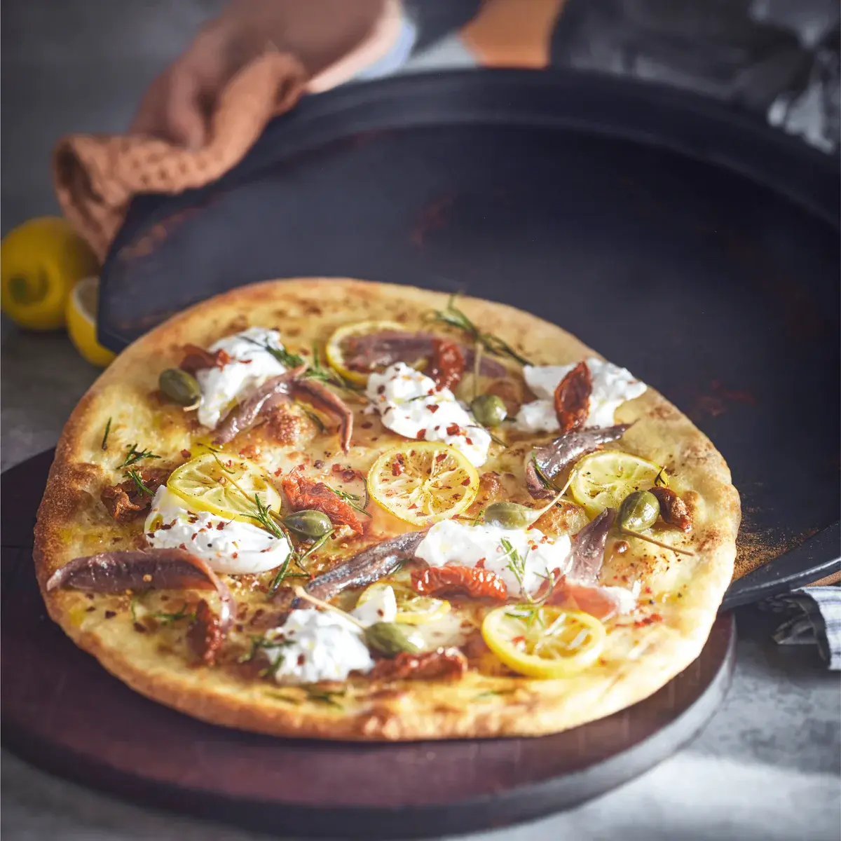 Keramický pizza kámen do trouby i na gril Pizza Station, 42 x 35 cm