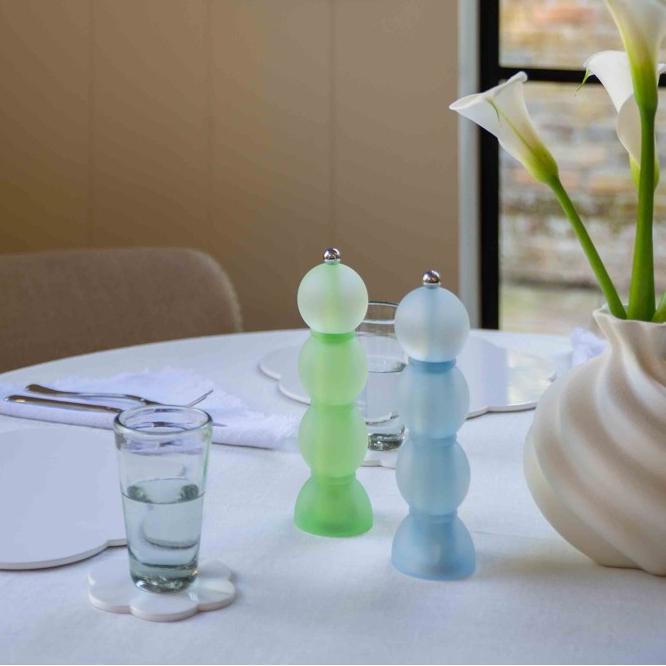 Akrylový mlýnek na sůl nebo pepř Bobbin Frosty, 24 cm, zelená