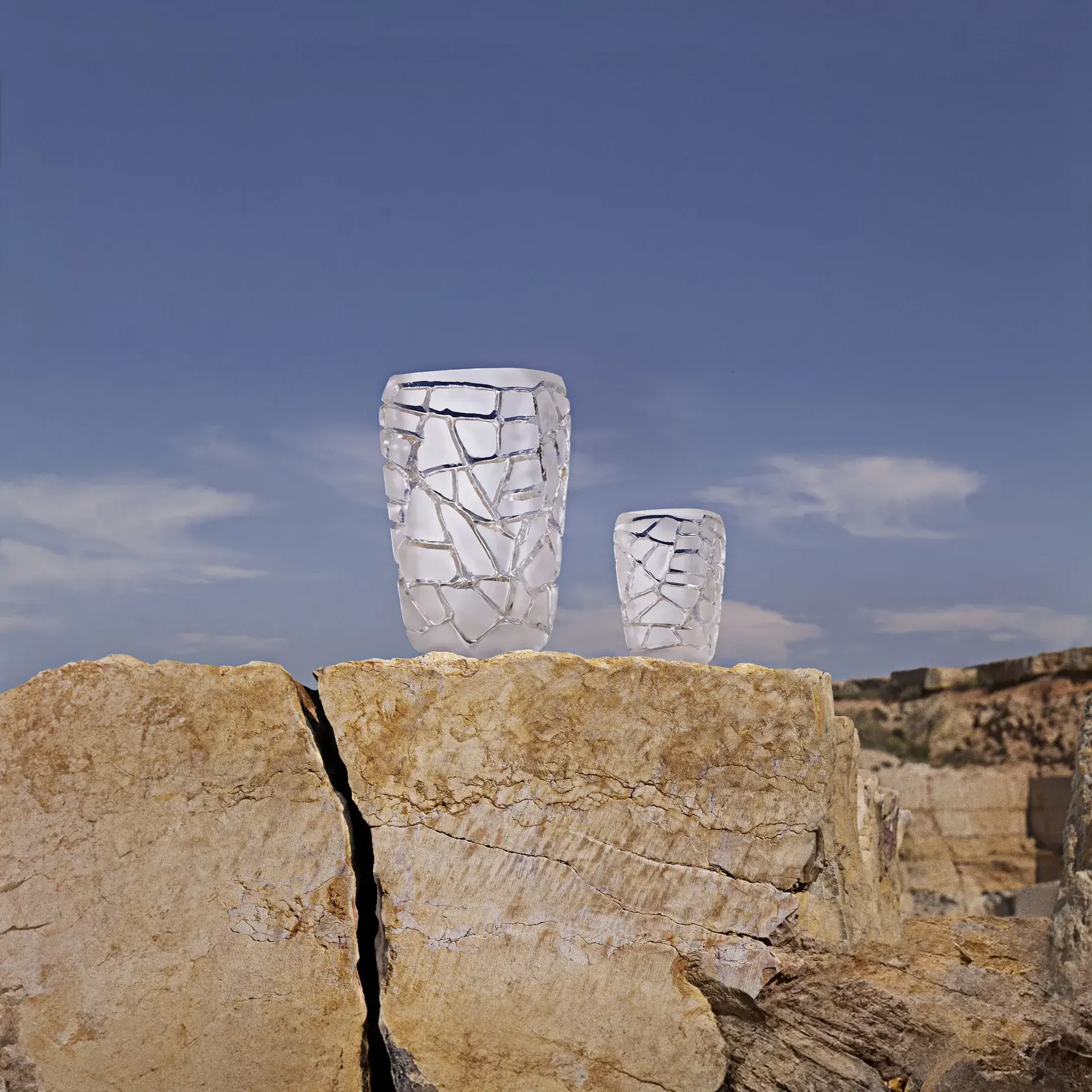 Křišťálová váza Magnitude M, kolekce Terramineral, čirá