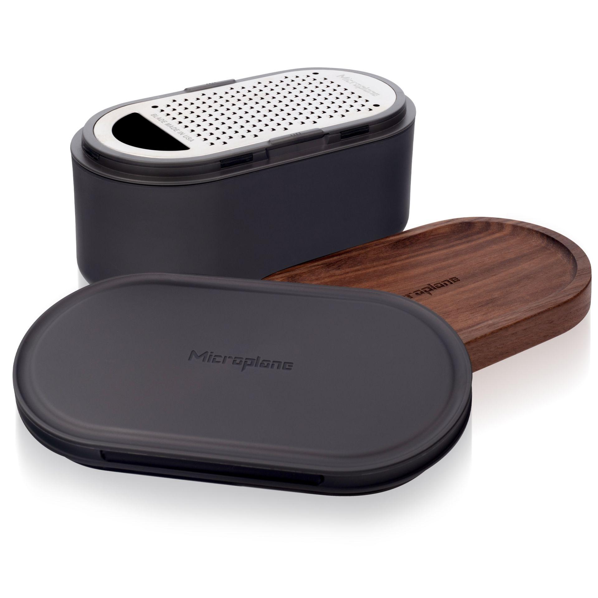 Jemné struhadlo se zásobníkem a 2 vyměnitelnými víčky, bambusové víčko