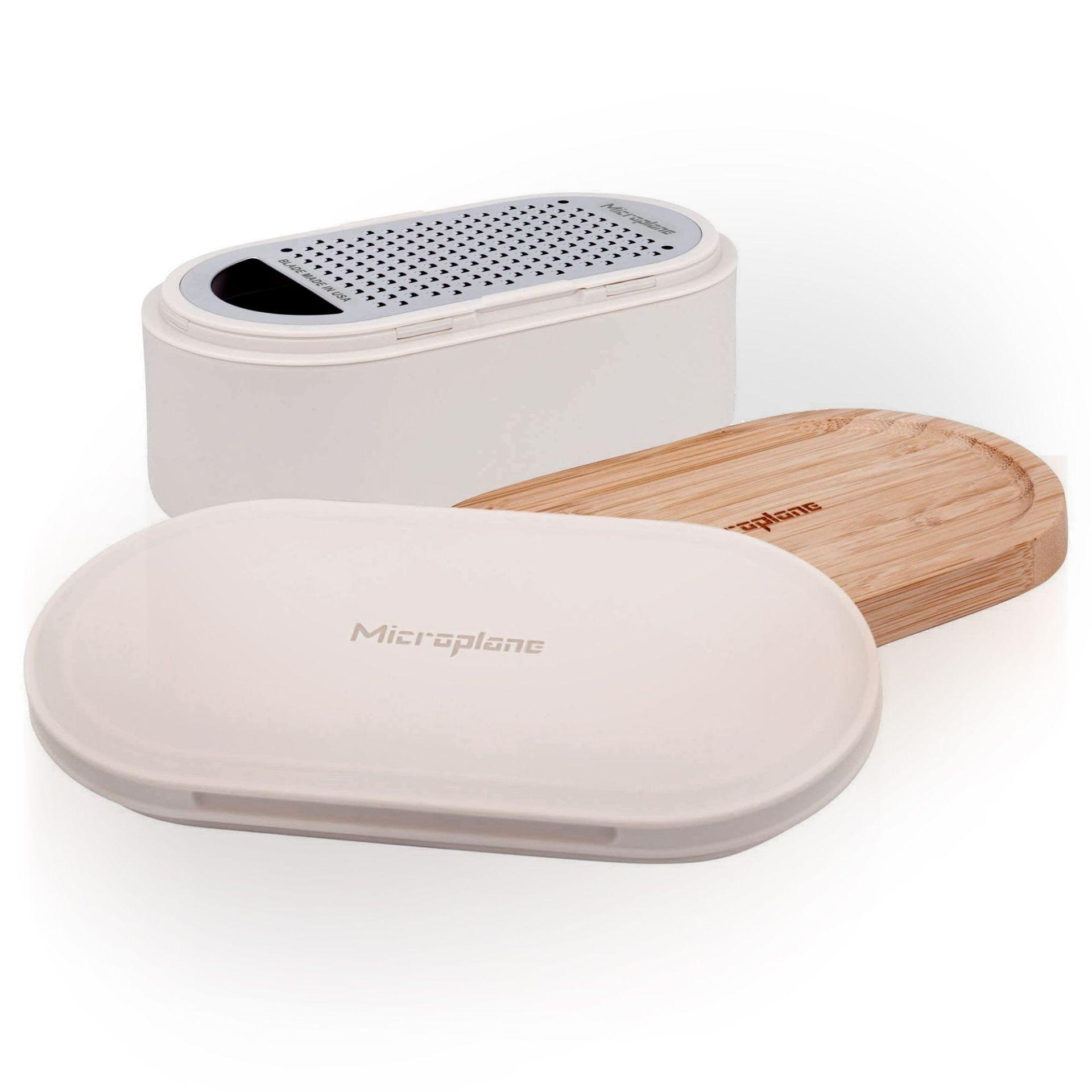 Jemné struhadlo se zásobníkem a 2 vyměnitelnými víčky, bambusové víčko