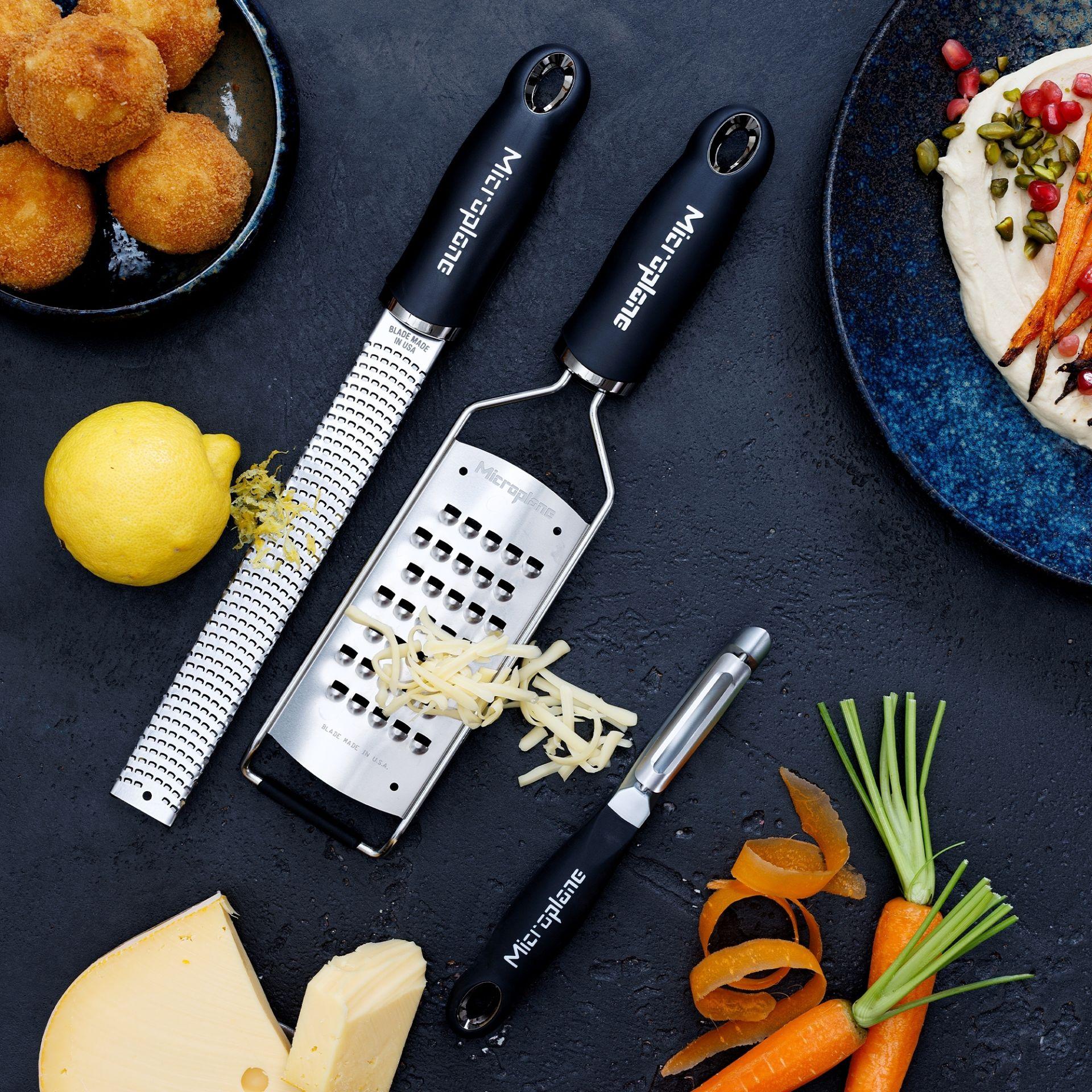 Microplane Gourmet set struhadel 2ks se škrabkou (46020+45008+48091), černá rukojeť