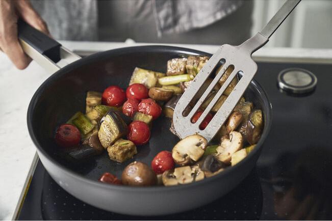 Nepřilnavá pánev Pure s keramickým povrchem, Ø 20 cm, zelená