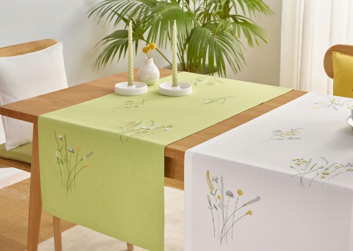 Běhoun na stůl Garnish, 50 x 150 cm, light green