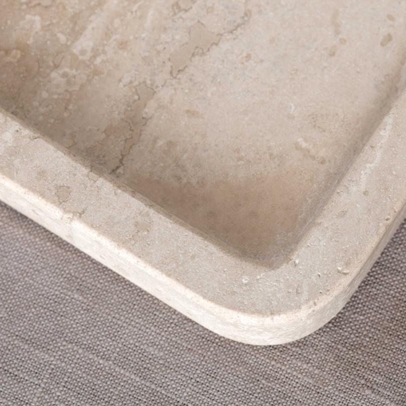 Servírovací podnos z přírodního kamene Manufacture Travertine, 40,5 x 28 cm