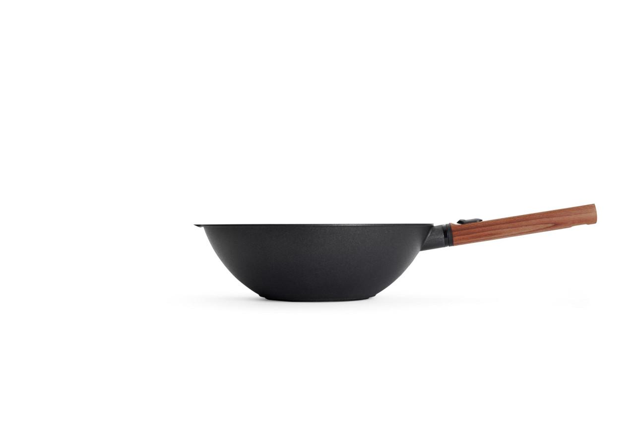 Nepřilnavá wok pánev Eco Logic QXR s dřevěnou odnímatelnou rukojetí, 30 cm