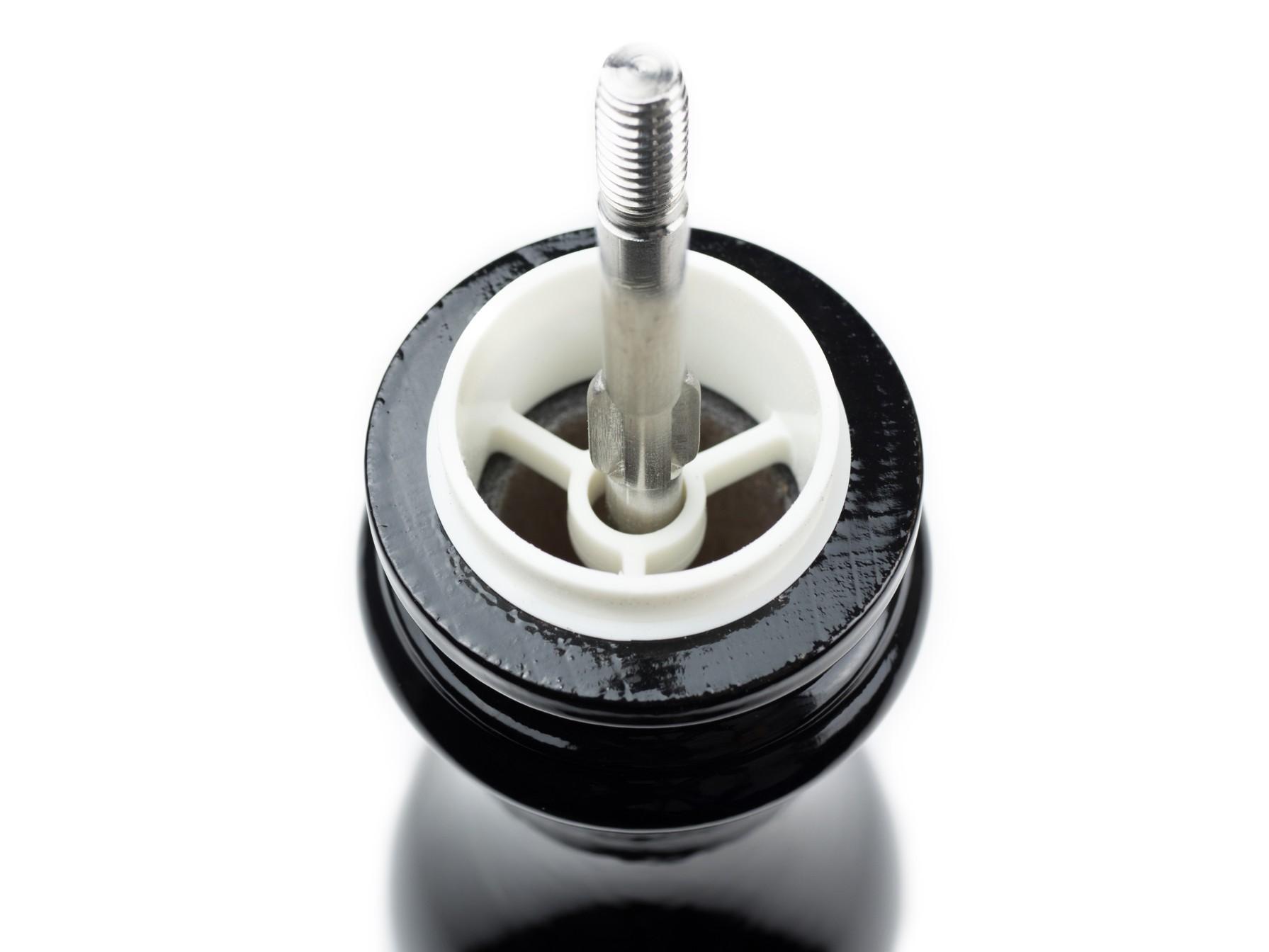 Dřevěný mlýnek Paris na sůl u’Select Zirlion, 22 cm, černý lak