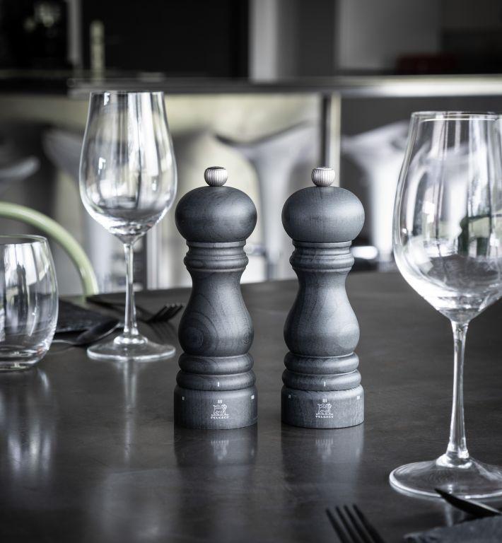 Mlýnek na sůl Paris u’Select Zirlion, 18 cm, grafitový