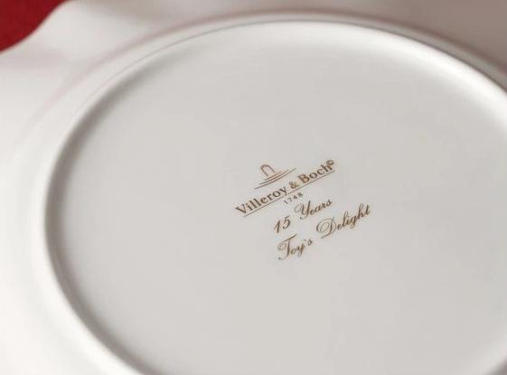 Sada vánočního porcelánu Toy’s Delight, Lokomotiva, 6 ks