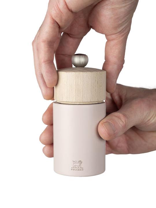 Mlýnek na sůl Boreal Zirlion, 12 cm, pudrově růžová