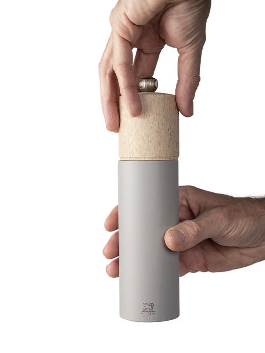 Mlýnek na sůl Boreal Zirlion, 21 cm, světle šedá