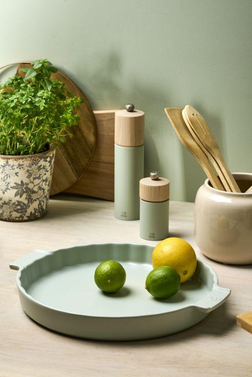 Mlýnek na sůl Boreal Zirlion, 21 cm, šalvějově zelená