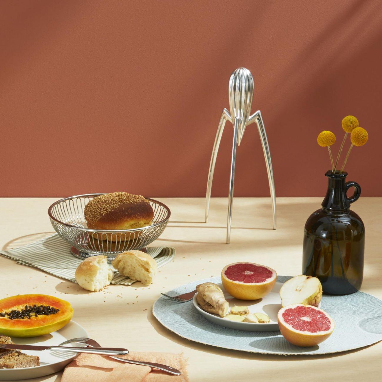 Odšťavňovač na citrusy Juicy Salif Alessi 