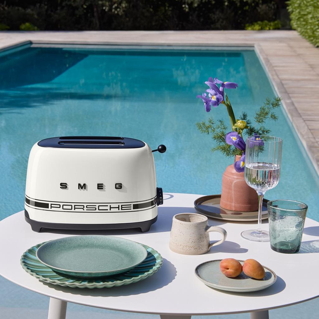 Toustovač Porsche x SMEG, 50's Retro Style, 2x2 950 W, bílá