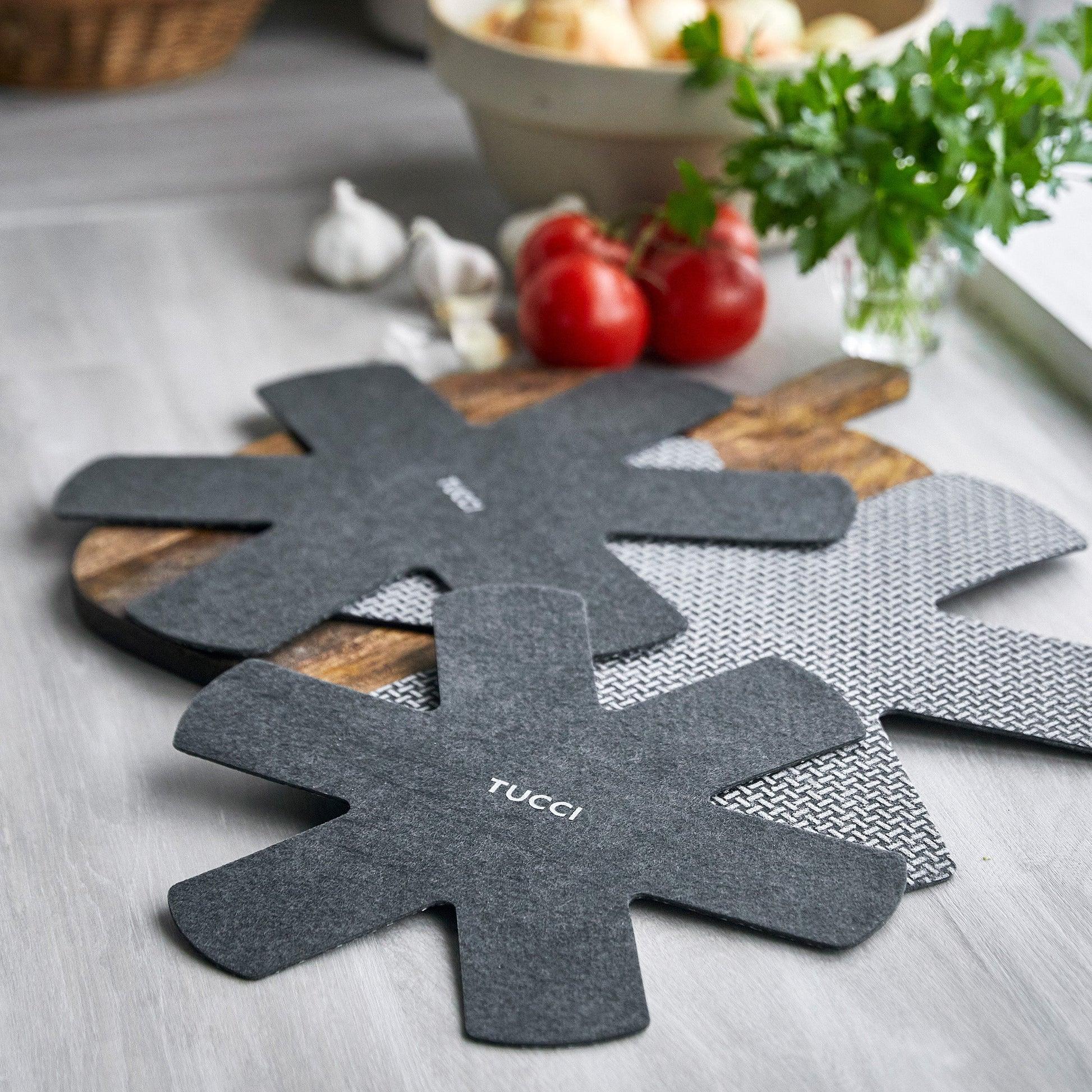 Sada nádobí s nepřilnavým keramickým povrchem, Stanley Tucci, 11 ks, krémová