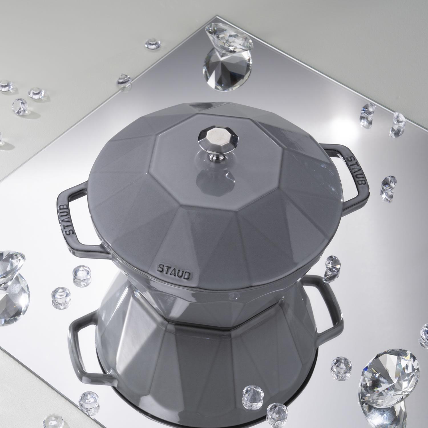 STAUB Cocotte Diamond hrnec, 22 cm/2,8l, šedá