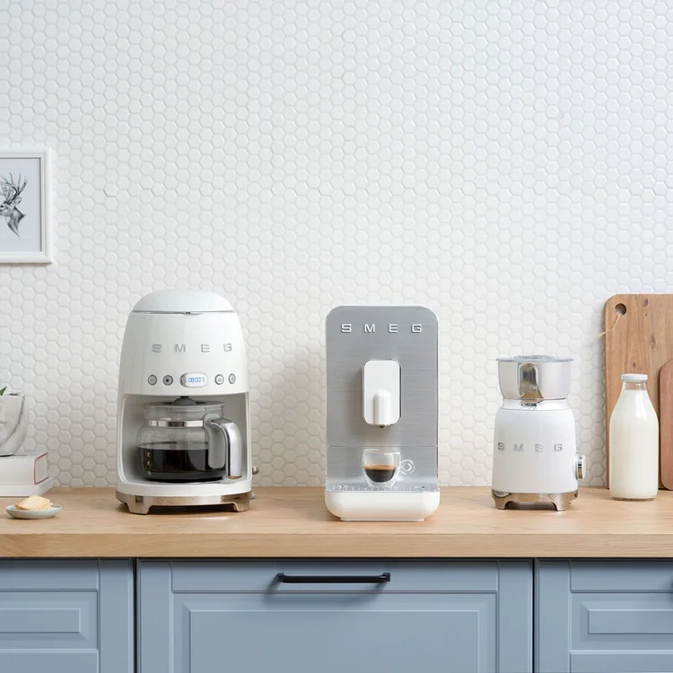 Smeg kávovary a šlehače