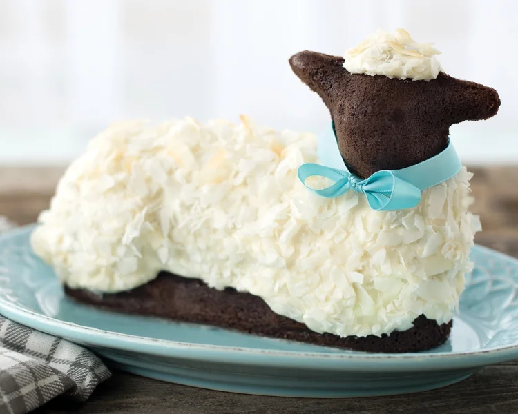 Hrníčkový velikonoční beránek se sekanými pistáciemi