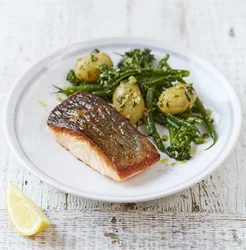 Losos a zelenina s pestem podle Jamieho Olivera