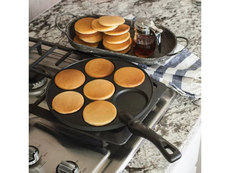 Jemné a nadýchané jablečné lívance s javorovým sirupem