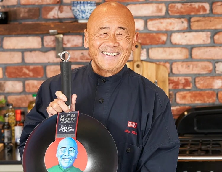 Ken Hom opět mezi námi. Vítejte zpět!