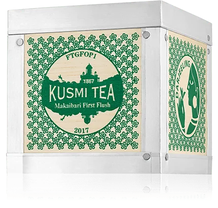 Sypaný čaj Makabari Kusmi Tea v kovové krabičce