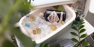 Osvěžující gin & tonic s příchutí zeleného čaje