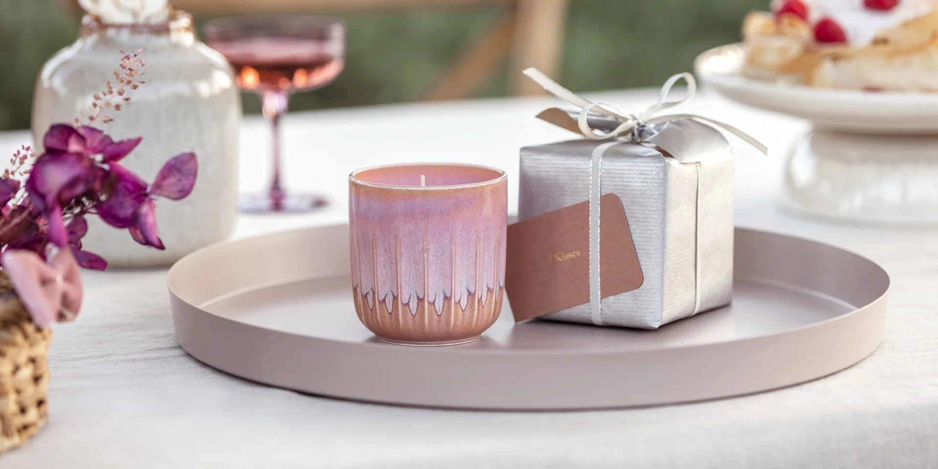 Pro vášnivé cestovatele i milovníky vaření.  Vyberte jim svatební dar na míru!