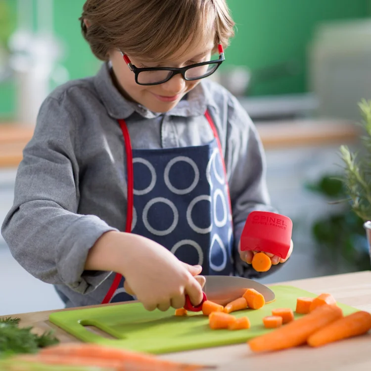 Opinel sada Dětský kuchařský nůž Le petit Chef a chránič prstů