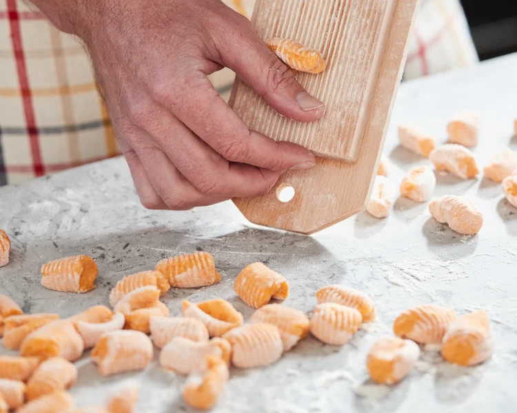 Tekvicové gnocchi s rukolovým pestom a kozím syrom