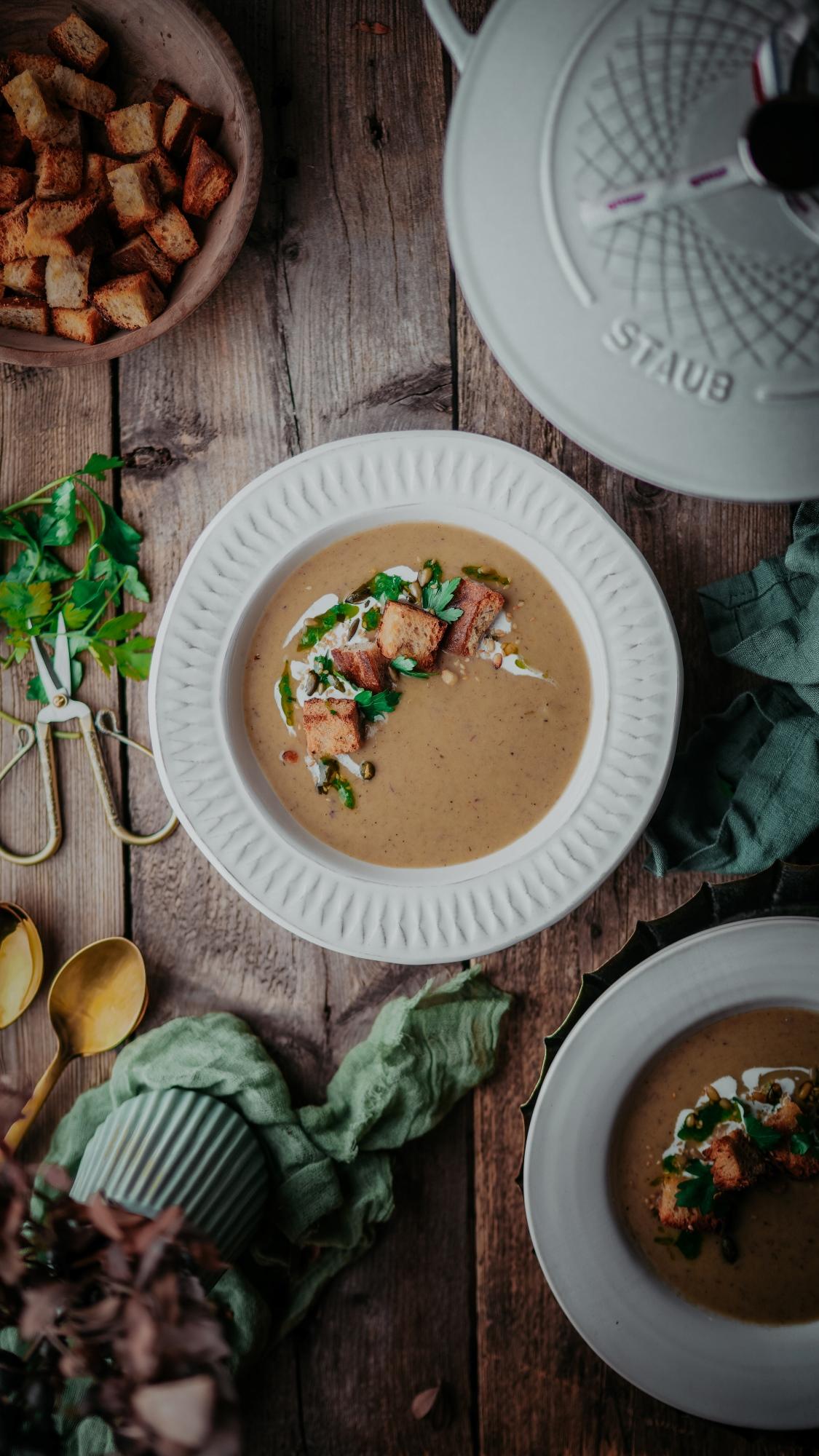 Krémová polievka z pečeného cesnaku 