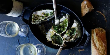 Dekadentná valentínska večera ustrice na dva spôsoby