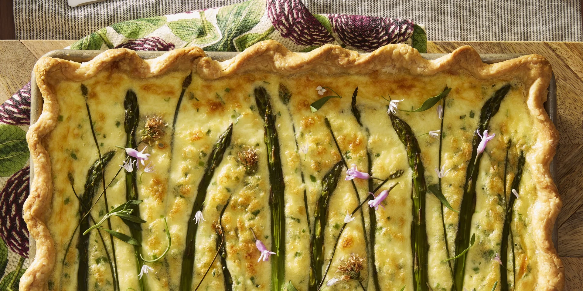 Jarný quiche so špargľou