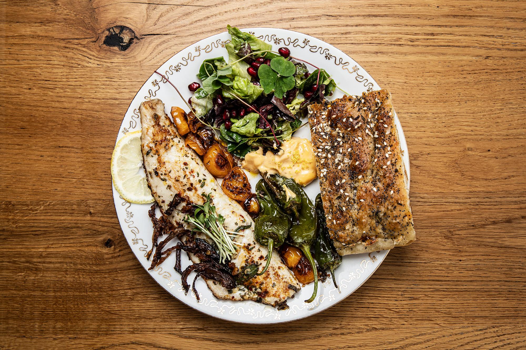 Zubáč, focaccia a chilli majonéza podla Lény Brauner