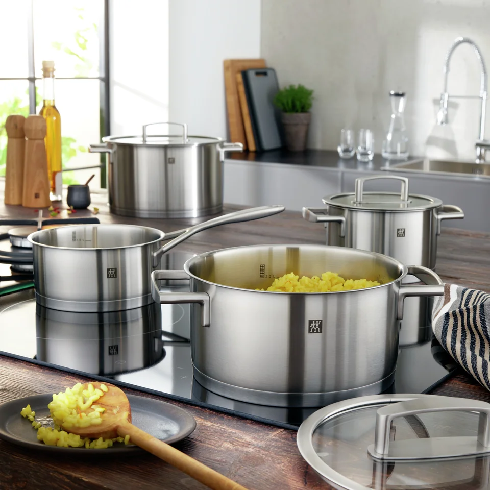 Nerezové design nádobí na všechny zdroje tepla