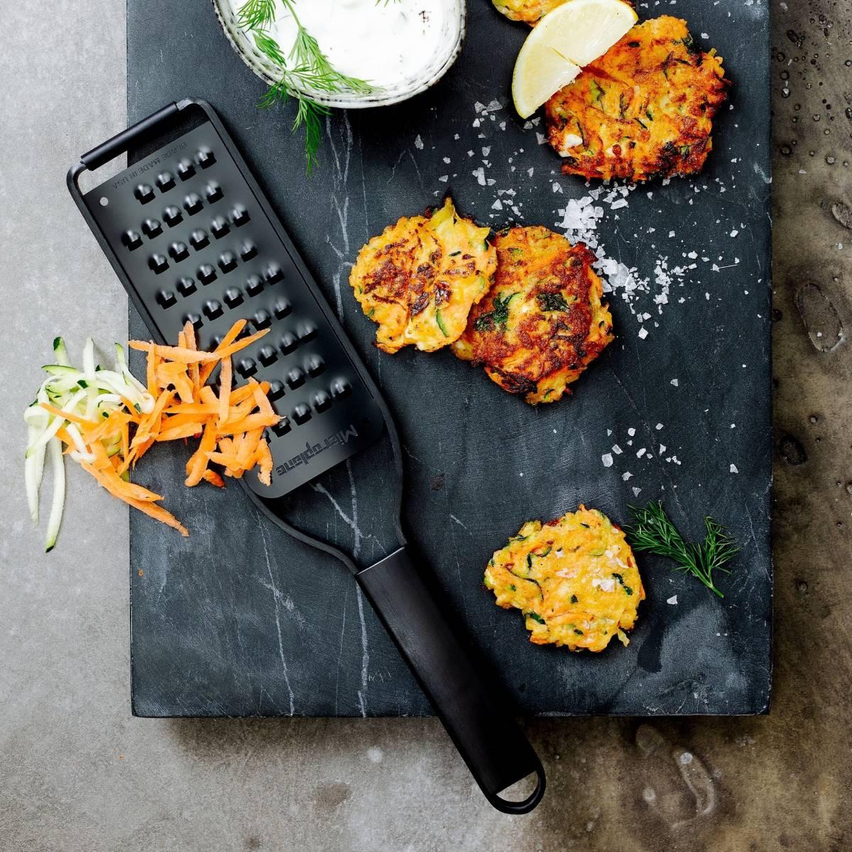 Extra hrubé strúhadlo Black Sheep, čierna