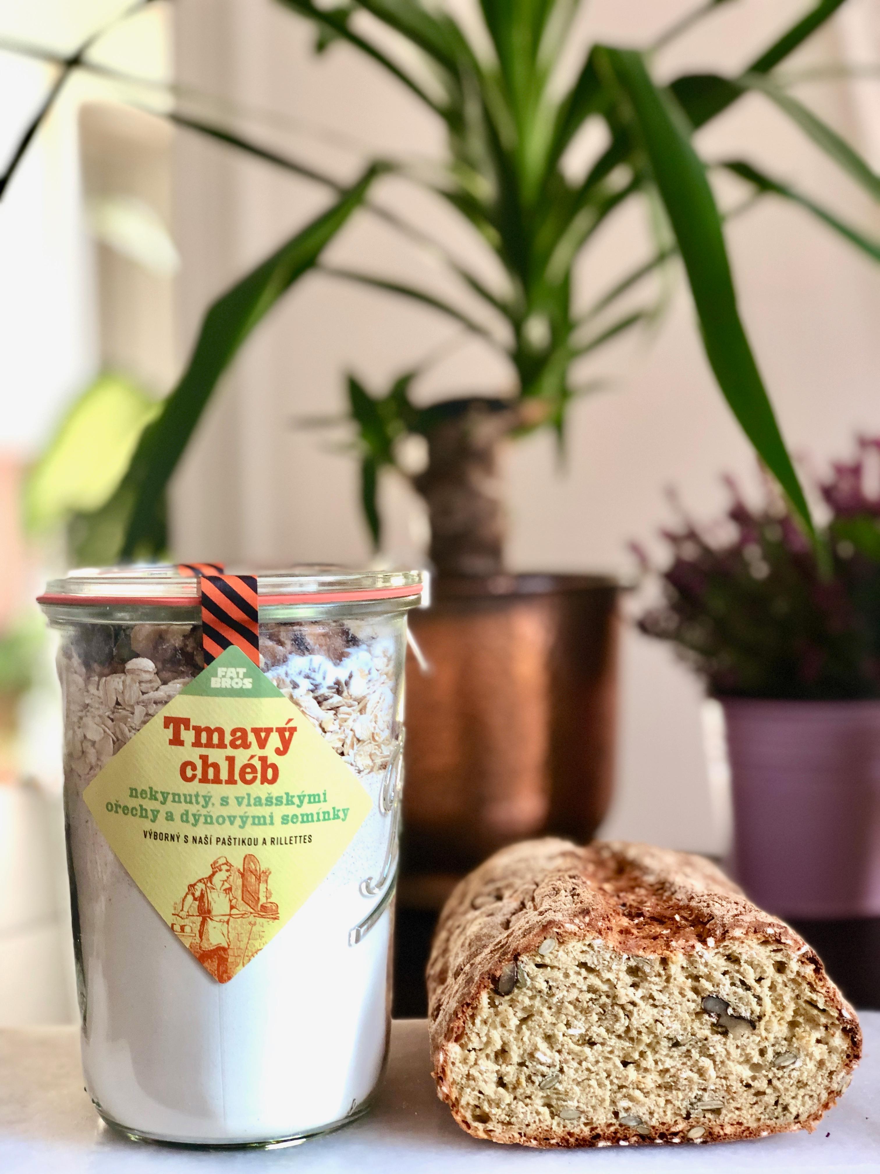 FTB Směsi na pečení - Nekynutý tmavý chléb s vlašskými ořechy a dýňovými semínky 550g (EOL)