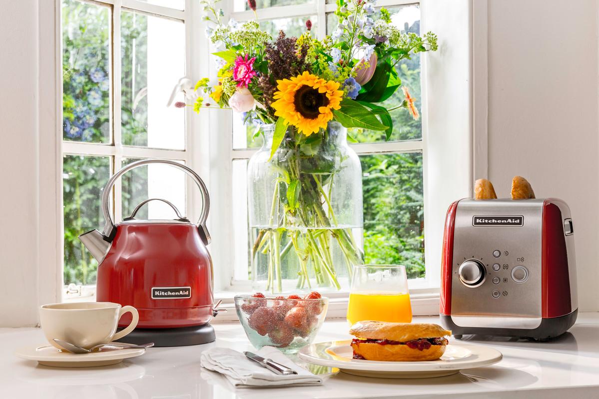 Rýchlovarná kanvica 5KEK1222EAC, 1,25 l, biela